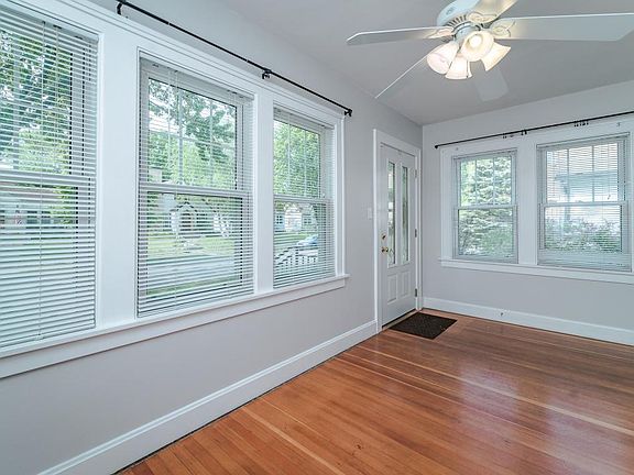 3rd image of 729 Sherwood Ave