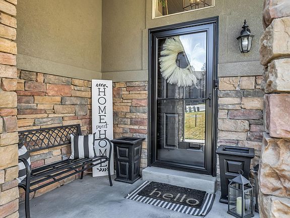 3rd image of 3848 W Sage Vista Ln