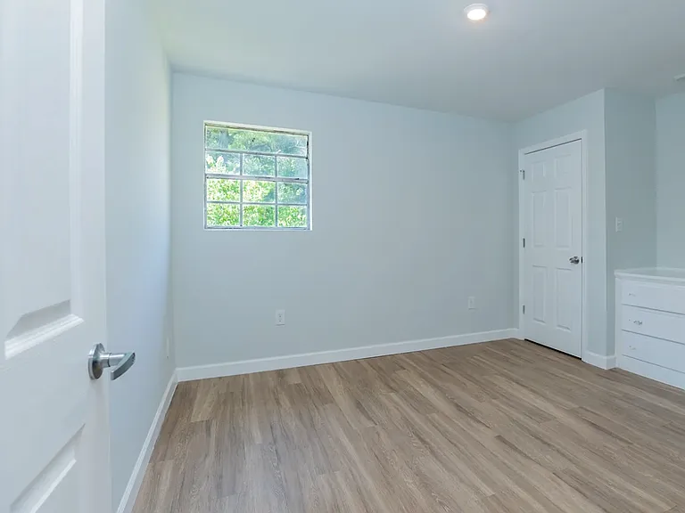 3317 Florida Ave — Photo 9