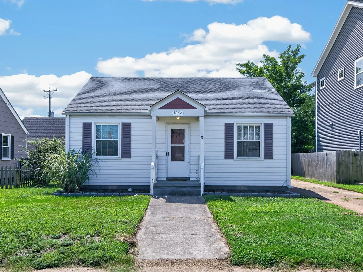 3 bed, 1140 sqft, $2,200 — Photo 1