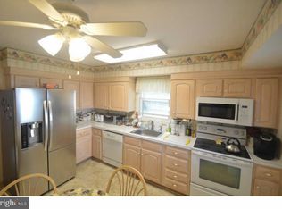 121 Knightsbridge Dr, Yardley, PA