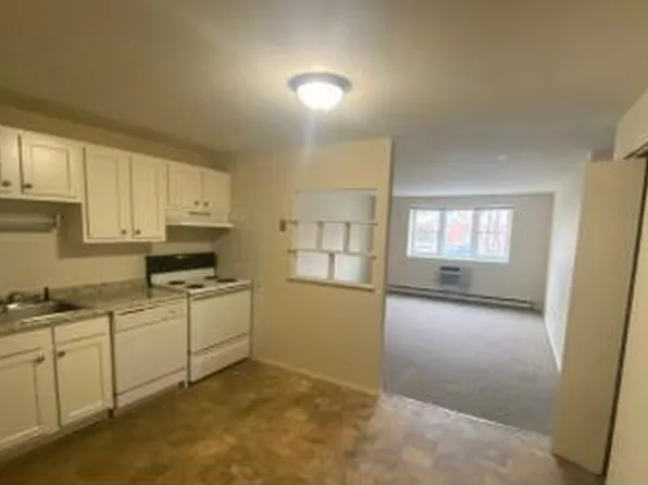 10 Beacon St #1, Somerville, MA 02143