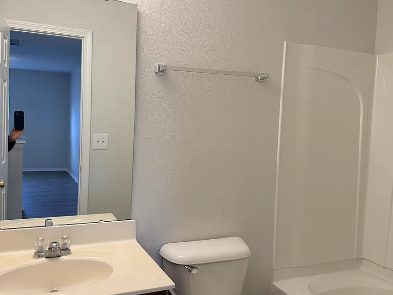 Secondary Full Bath
