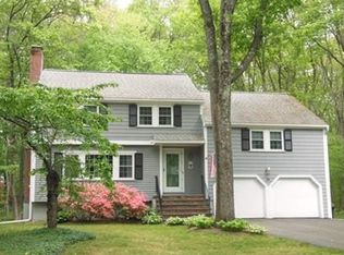 34 Wildwood Dr, Bedford, MA 01730