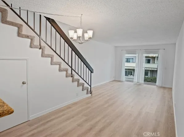 300 E Surfside Dr, Port Hueneme, CA 93041