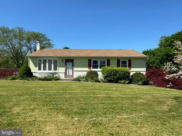 4313 Dixie Ave, Chambersburg, PA 17202