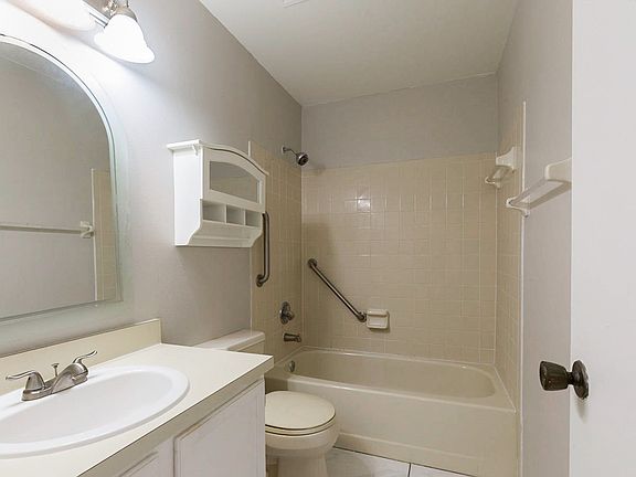 3rd image of 14035 Notreville Way