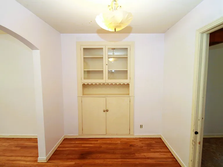 808 Emery St — Photo 7