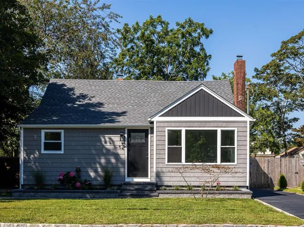 54 Daisy Street, Patchogue, NY 11772