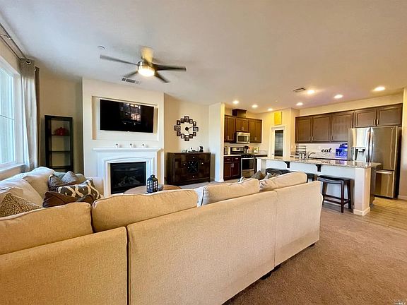 3rd image of 2276 Dorset Ln