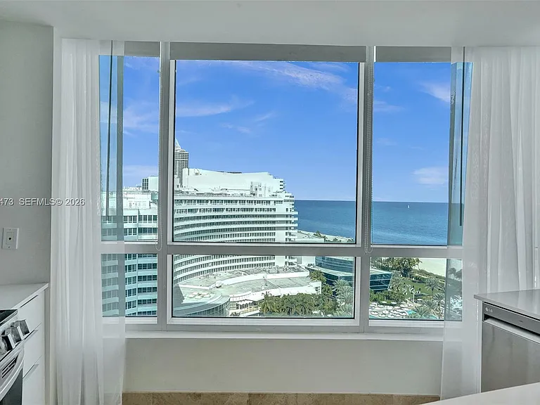 4401 Collins Ave #1503 — Photo 15