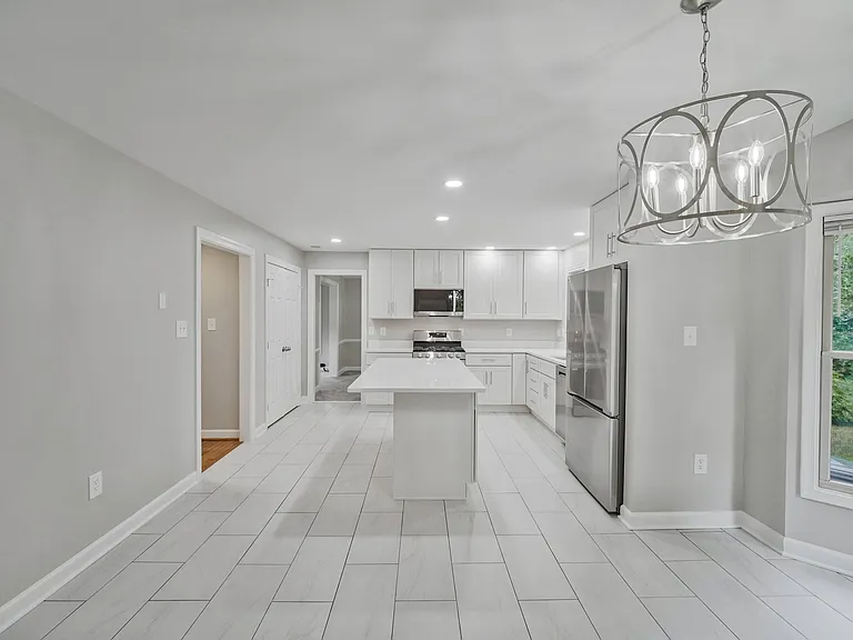4287 Exeter Dr — Photo 17