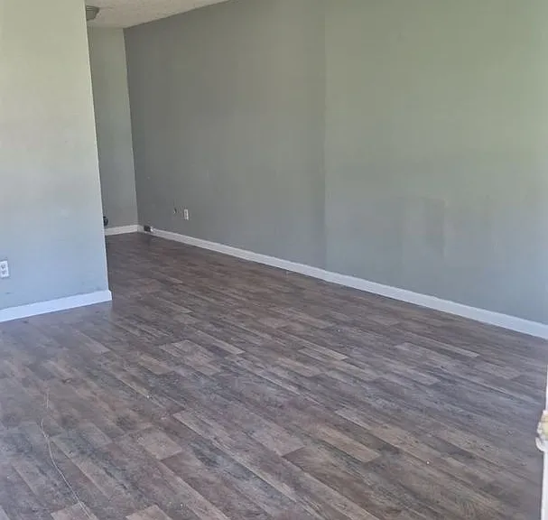303 W Thomas Ct — Photo 4