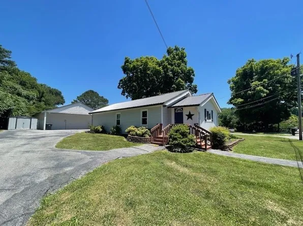 6100 Adelia Dr SW, Knoxville, TN 37920