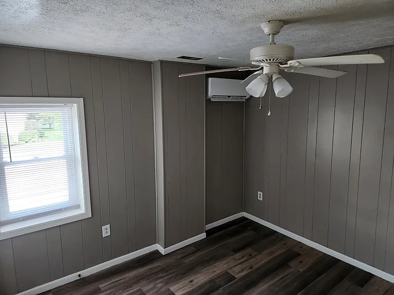 213 E Center St #B — Photo 10