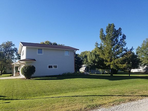 4th image of 205 Wheat St