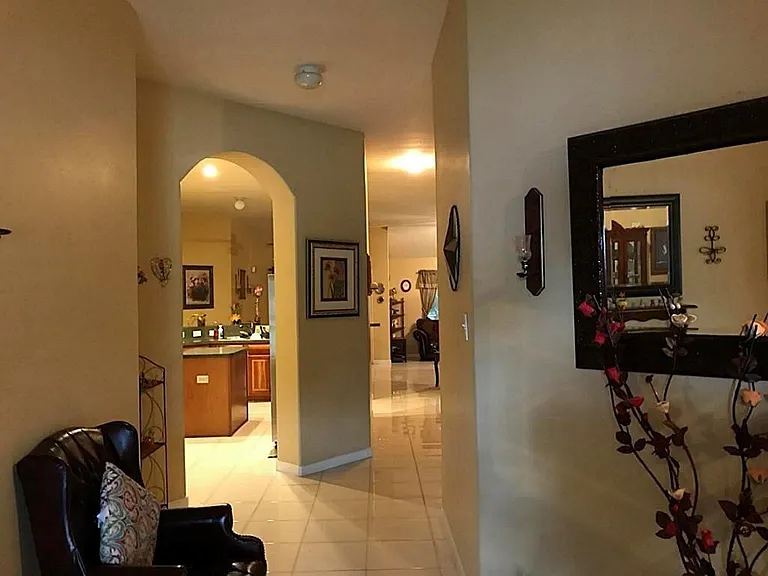 1706 Riane Ln — Photo 2