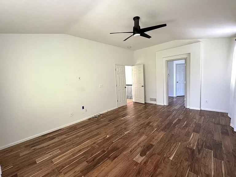 8359 Liverpool Cir — Photo 17