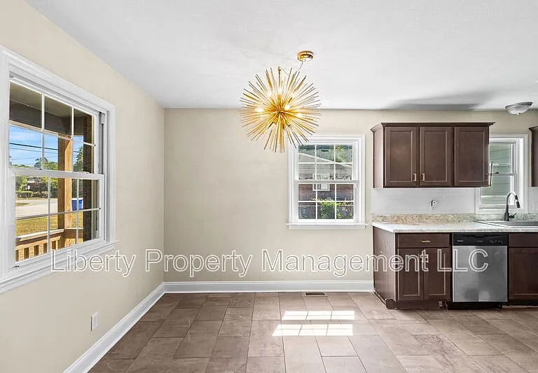 4905 Ashton Rd — Photo 4
