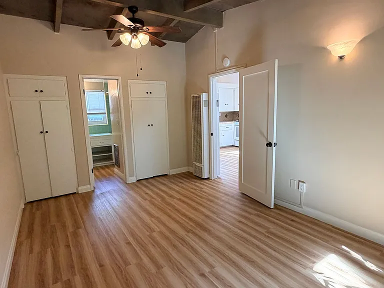 234 W Escalones — Photo 8