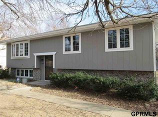 2605 N 99th St, Omaha, NE 68134