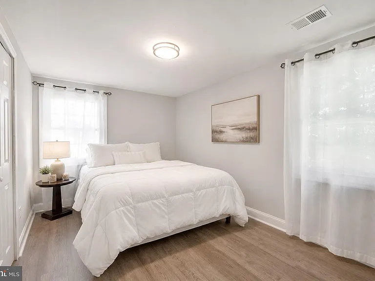 8812 Churchfield Ln — Photo 21