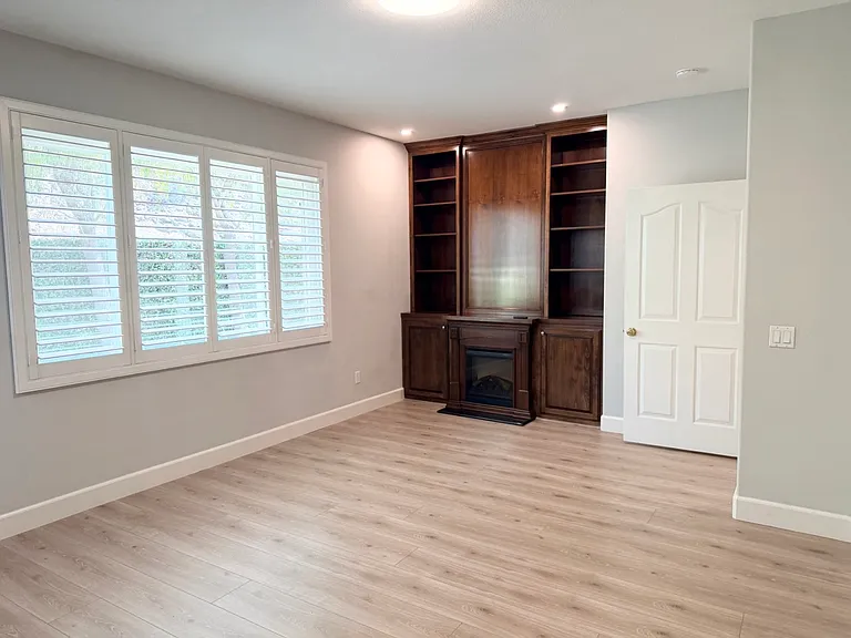 4370 Camino De La Rosa — Photo 10