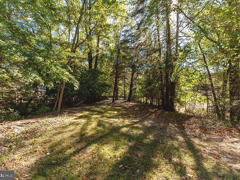 8523 Tysons Ct — Photo 23