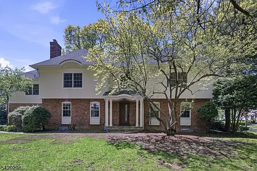 18 Tennyson Dr Photo 1