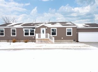 2775 Naples Ct, Lapeer, MI 48446