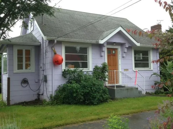 2835 NW 72nd St, Seattle, WA 98117