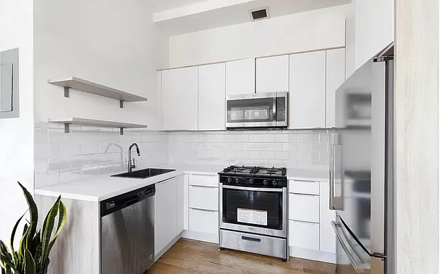 Rented by Reavis | media 3