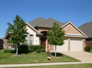 2456 Harbour Dr, Grand Prairie, TX 75054