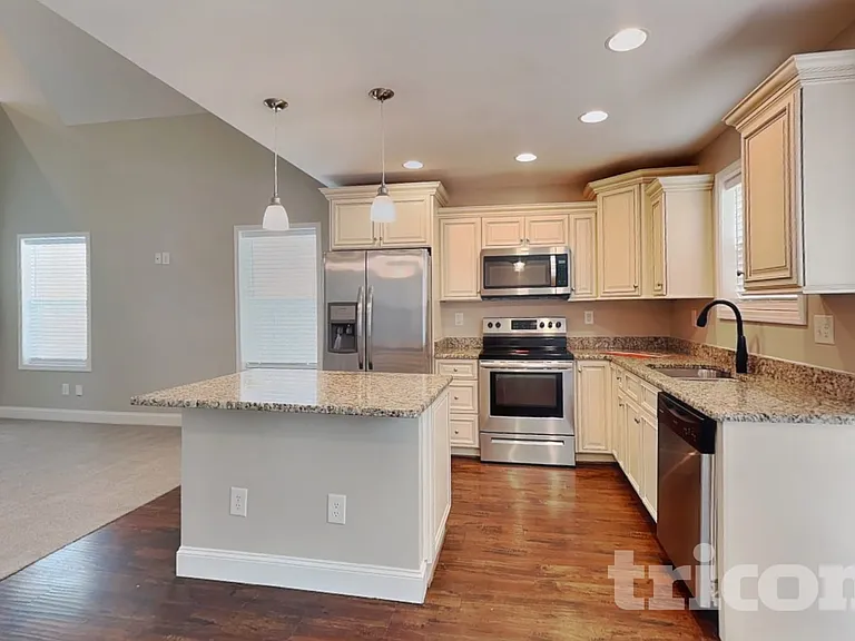 2013 Mansker Dr — Photo 6