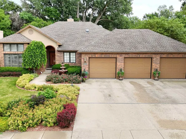 300 Southfork Pl, South Sioux City, NE 68776