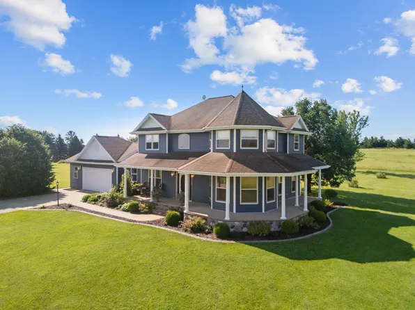 6067 Hillcrest Rd, Larsen, WI 54947