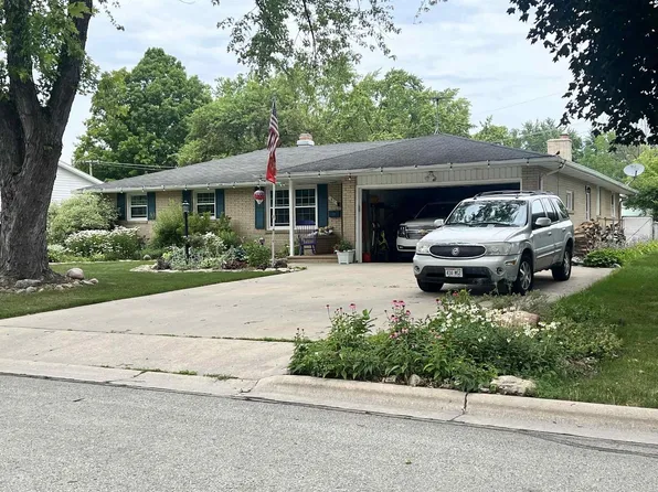 615 HEYDEN LANE, Green Bay, WI 54301