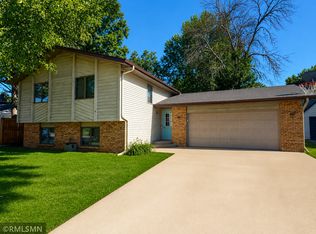 815 10th St W, Hastings, MN 55033