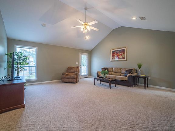 2nd image of 113 Delta Dr