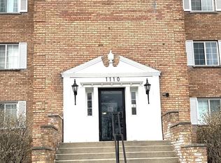 1110 N Farnsworth Ave APT 211, Aurora, IL