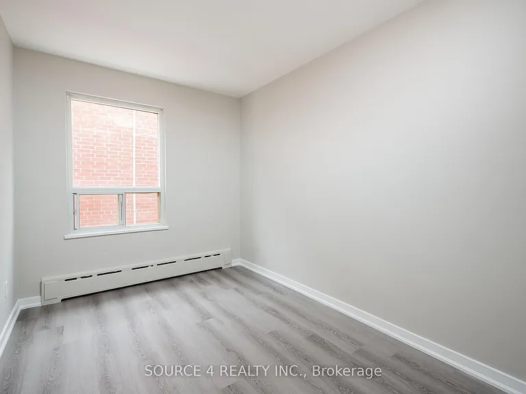 122 5th St #8 — Photo 16