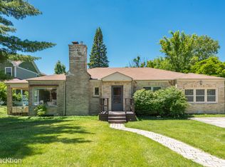 5532 Main St, Downers Grove, IL 60516