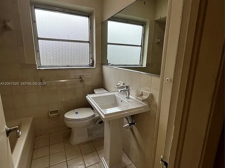 3351 SW 18th St #3351 — Photo 15