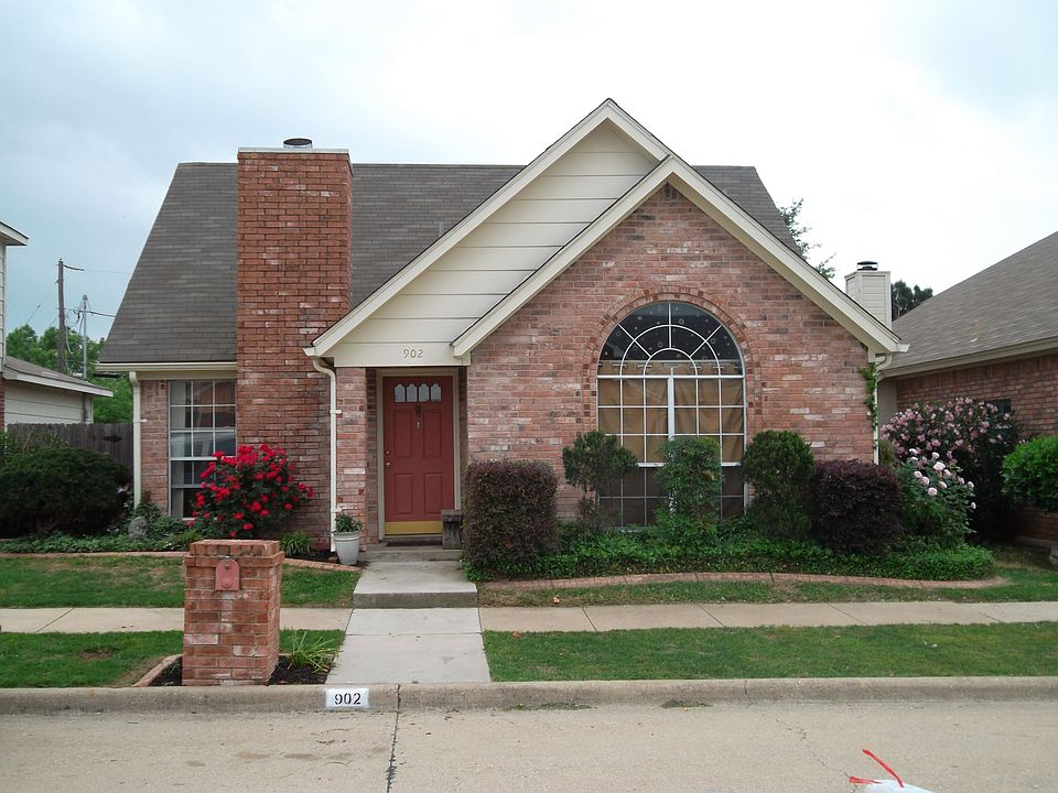 1st image of 902 Greenridge Dr