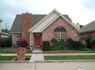 902 Greenridge Dr, Arlington, TX 76017