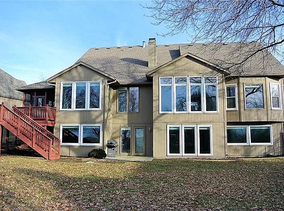 3rd image of 12938 Earnshaw St