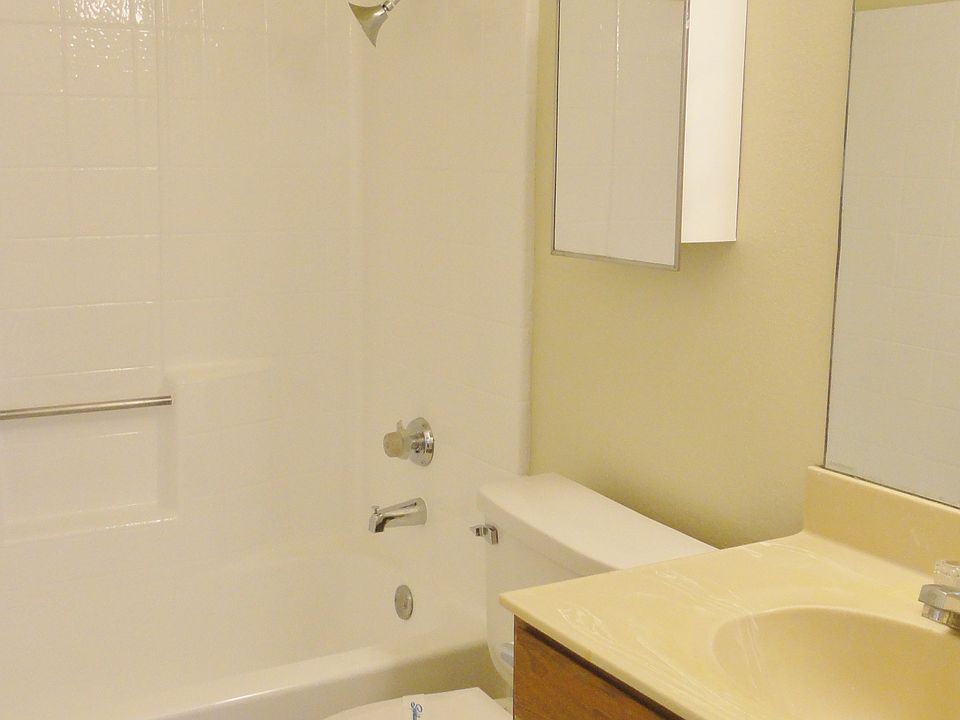 Hallway Bathroom w/ Tile