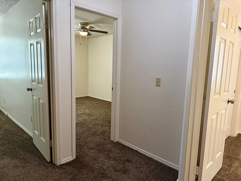 993 E Edgemont Dr — Photo 22