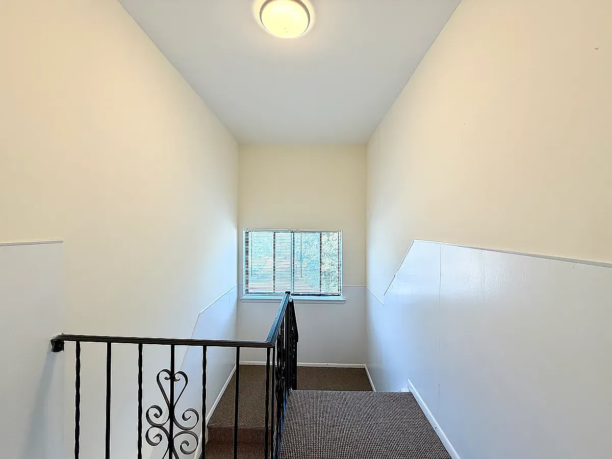 3 bed, 1166 sqft, $3,000 — Photo 3