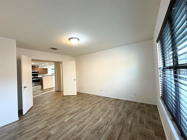 1152 Hyde Park Dr — Photo 7